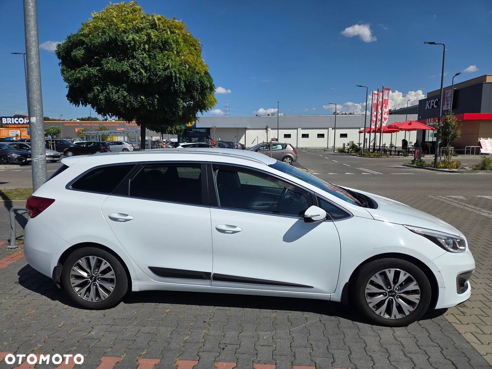 Kia Ceed 1.6 CRDi L DCT - 4