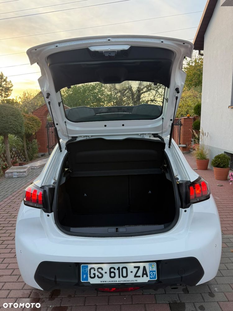 Peugeot 208 - 5