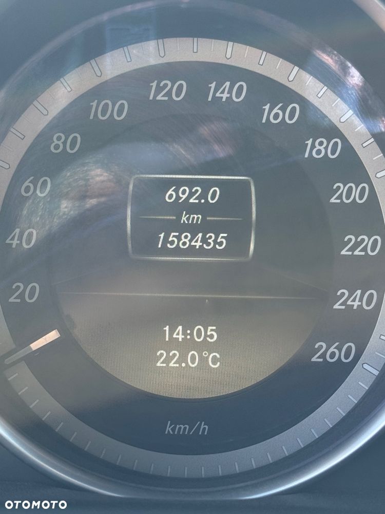 Mercedes-Benz Klasa C 220 CDI BlueEff Avantgarde - 9
