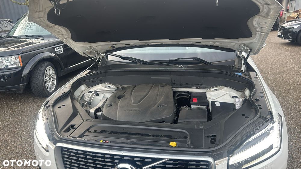 Volvo XC 90 D5 AWD Geartronic RDesign - 13