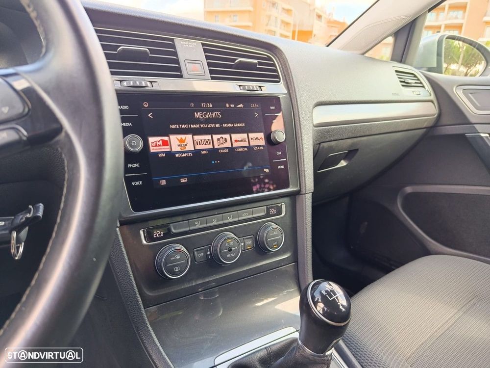 VW Golf 1.6 TDI Confortline - 18