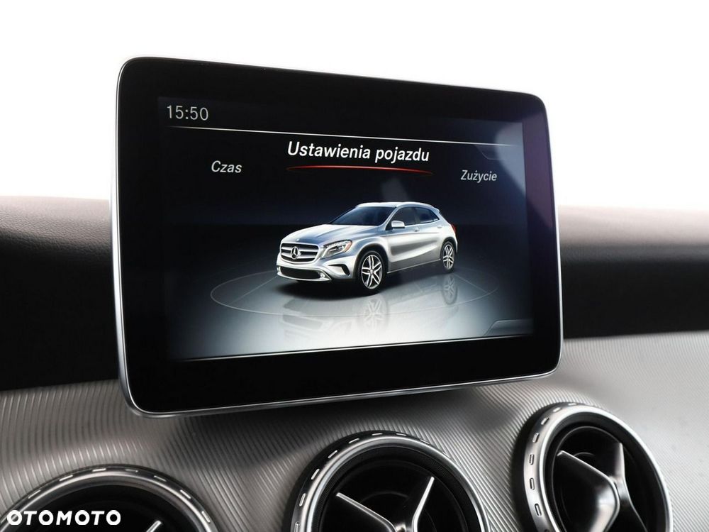 Mercedes-Benz GLA 200 Urban - 24