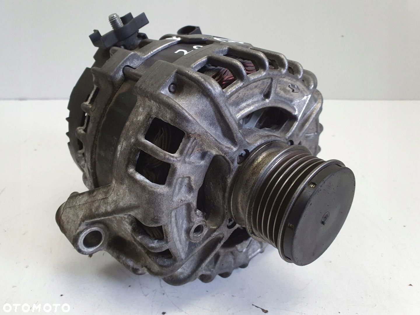 Volvo V70 III 2.0 D3 ALTERNATOR - 1