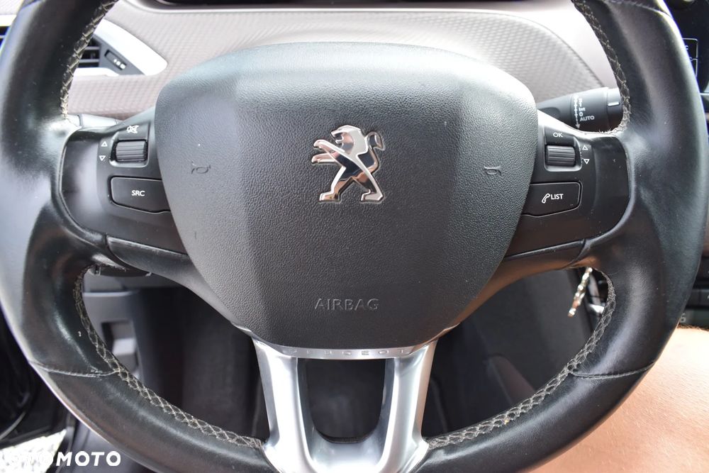 Peugeot 2008 PureTech 110 Stop&Start EAT6 Allure - 22