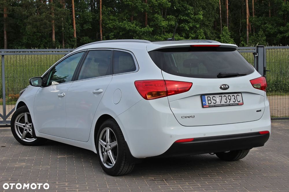 Kia Ceed 1.6 CRDi L Business Line - 22