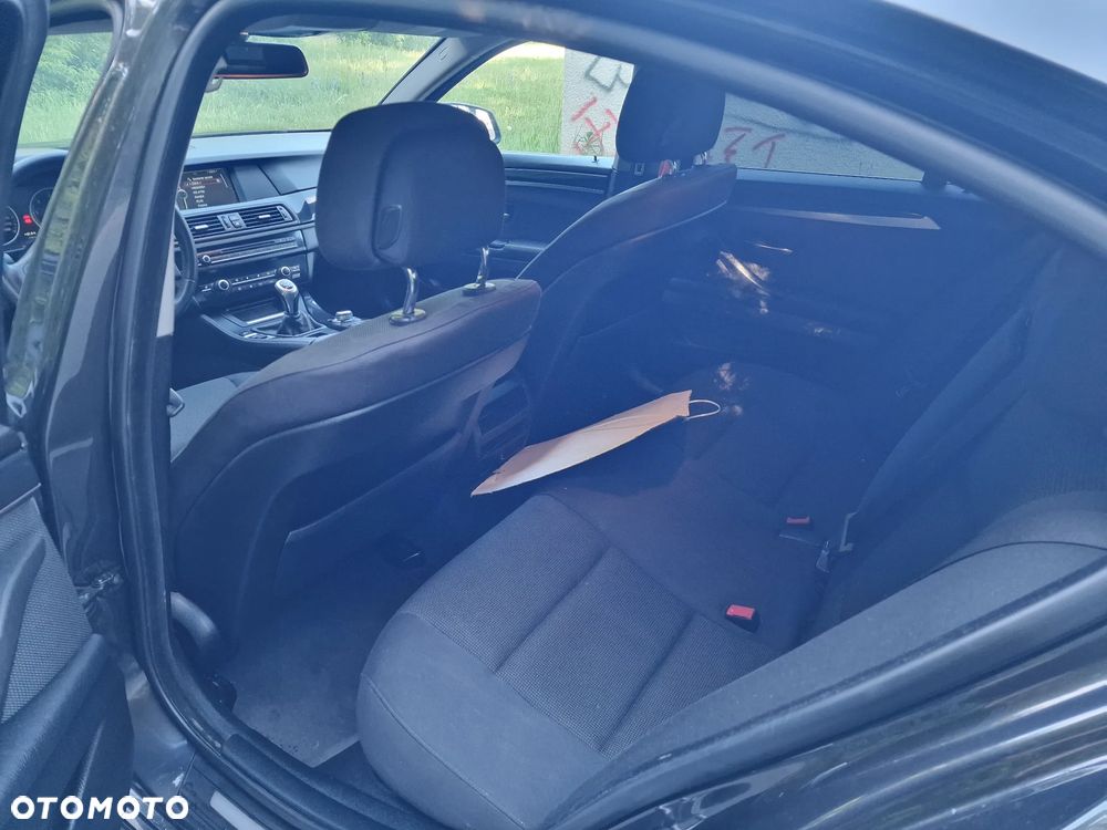 BMW Seria 5 520d Luxury Line - 12