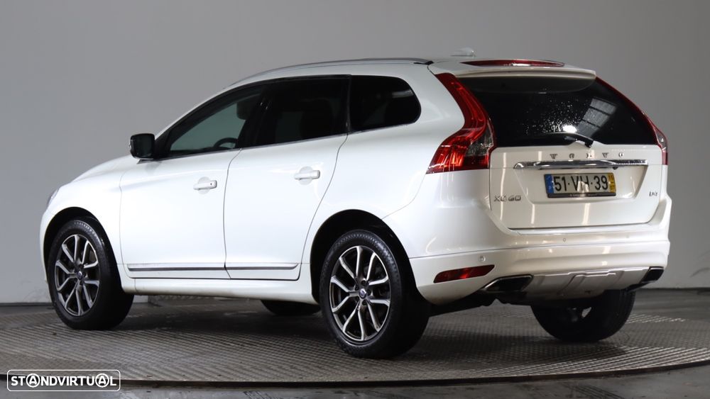 Volvo XC 60 2.0 D4 R-Design Geartronic - 3
