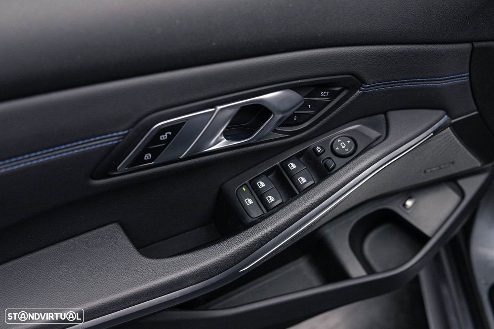 BMW 330 e iPerformance Pack M - 48