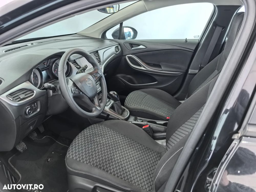 Opel Astra 1.2L Turbo Start/Stop Edition - 10