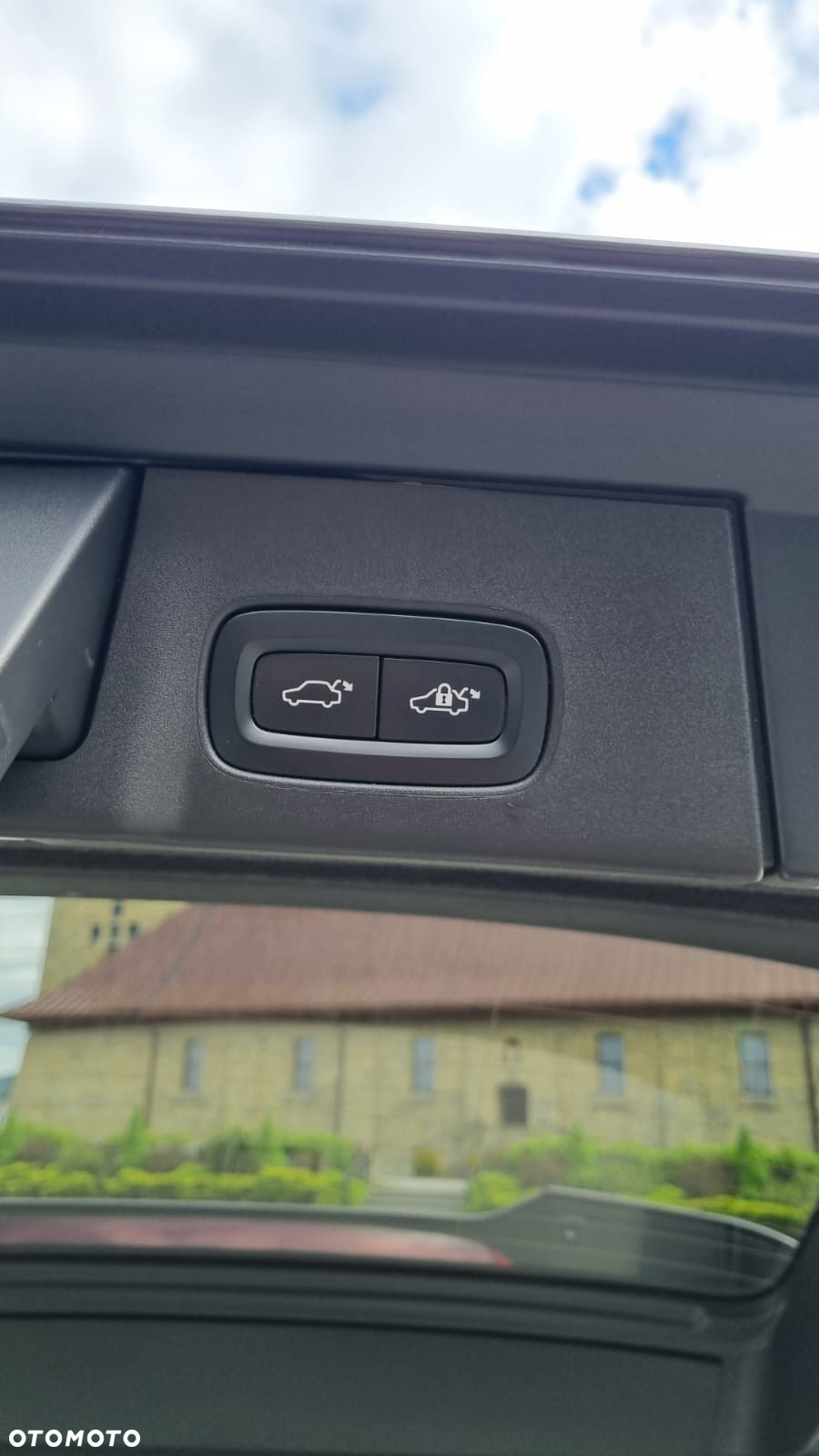 Volvo V90 Cross Country - 23
