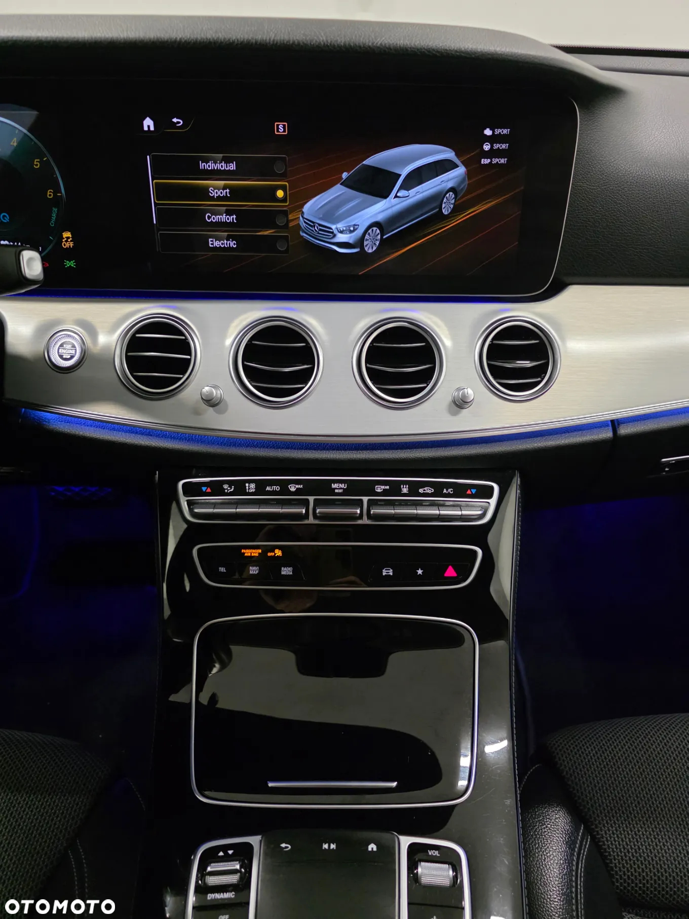 Mercedes-Benz Klasa E 220 d 4Matic 9G-TRONIC AMG Line - 12