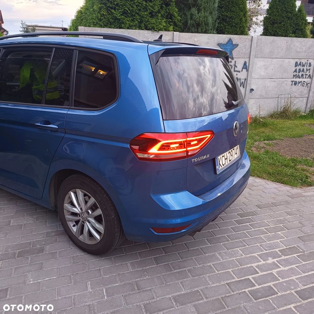 Volkswagen Touran 2.0 TDI BMT Comfortline - 4