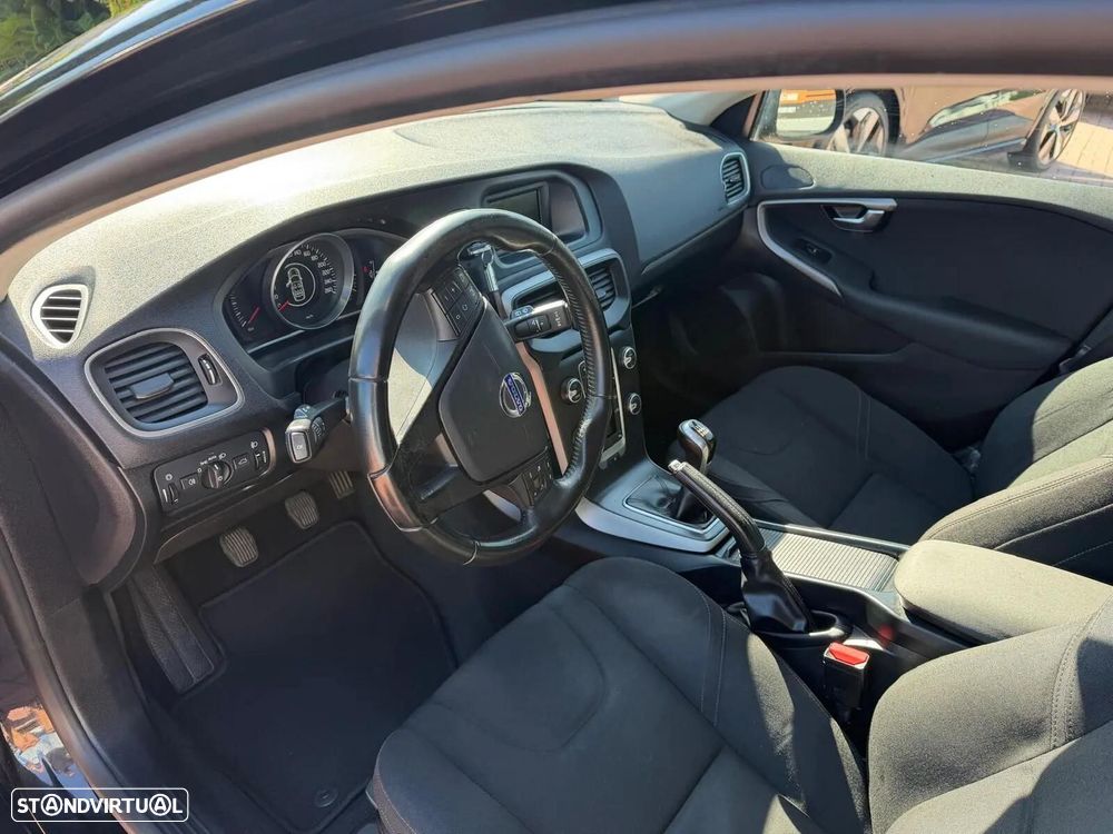 Volvo V40 2.0 D2 Momentum - 6