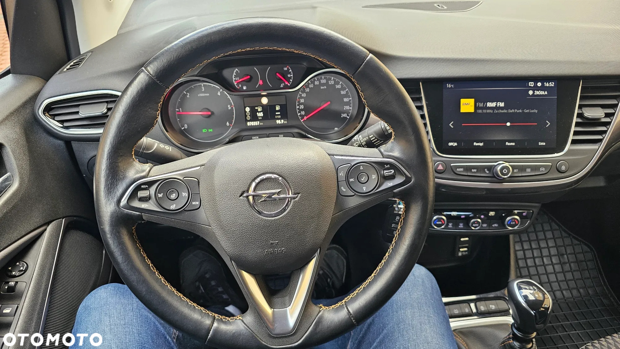 Opel Crossland X - 38