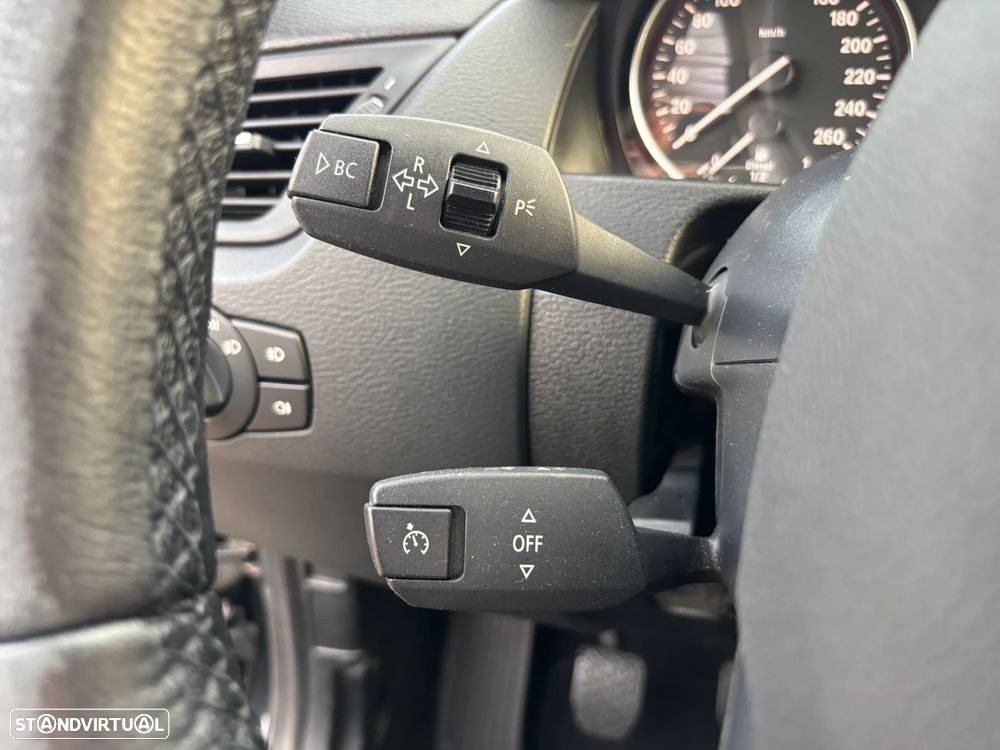 BMW X1 18 d sDrive - 17