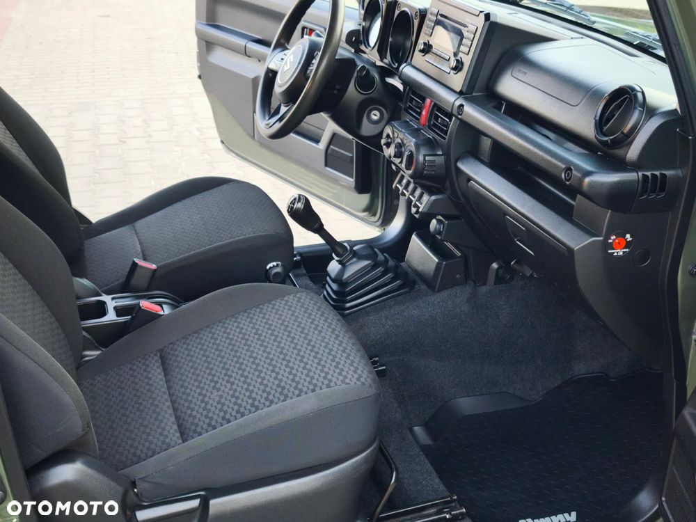 Suzuki Jimny 1.5 Premium - 17