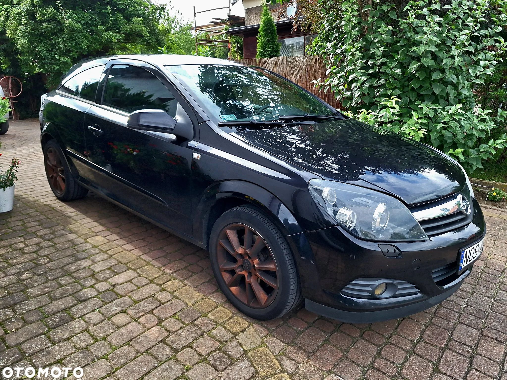 Opel Astra III GTC 2.0 T Sport - 1
