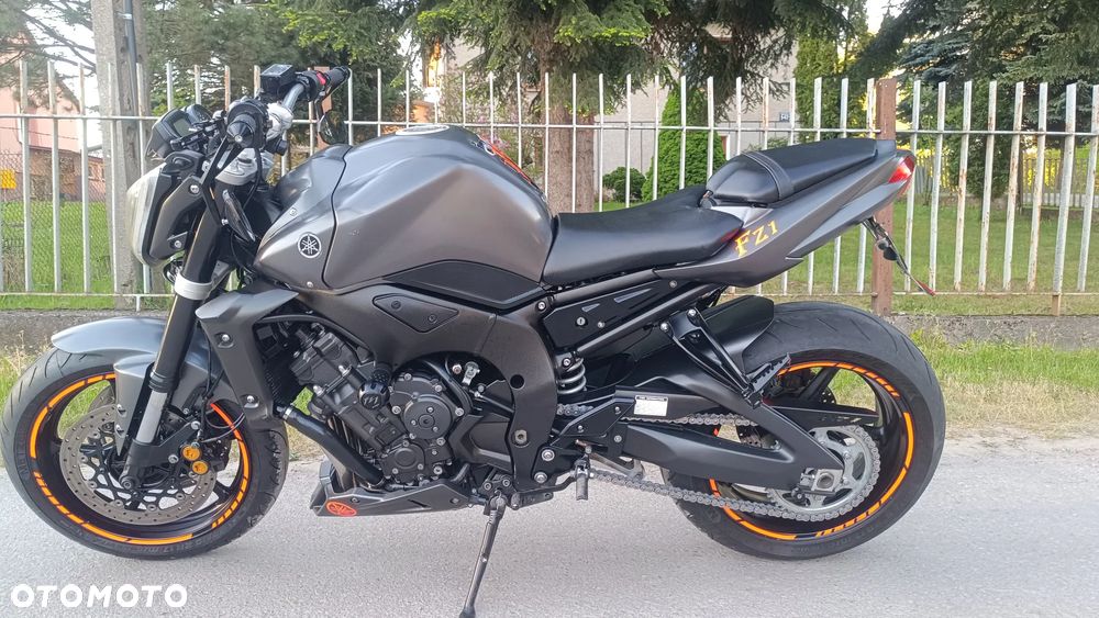 Yamaha FZ - 10