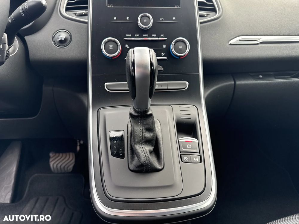 Renault Grand Scenic - 19