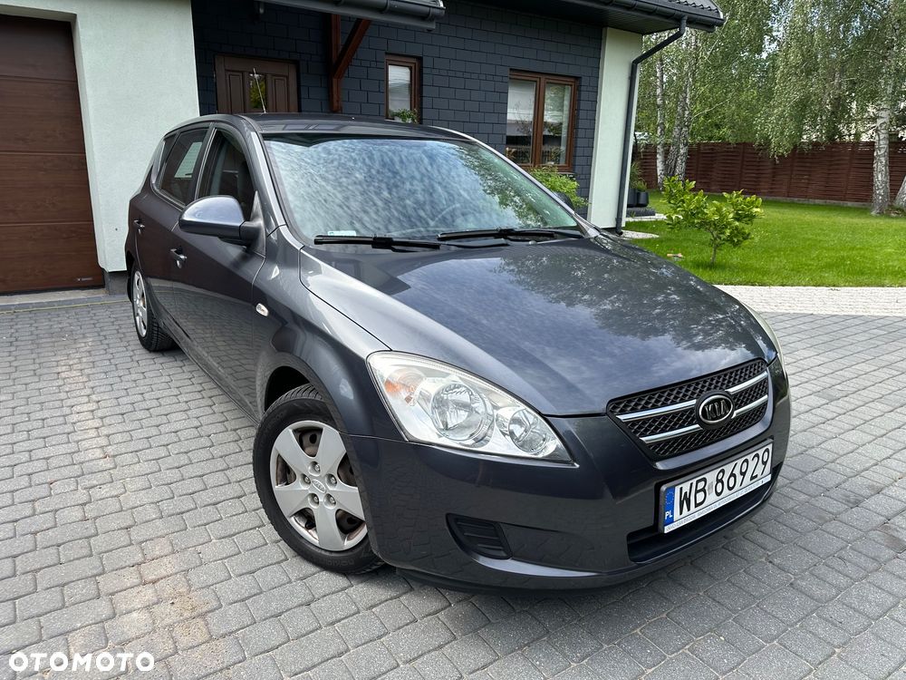 Kia Ceed - 1