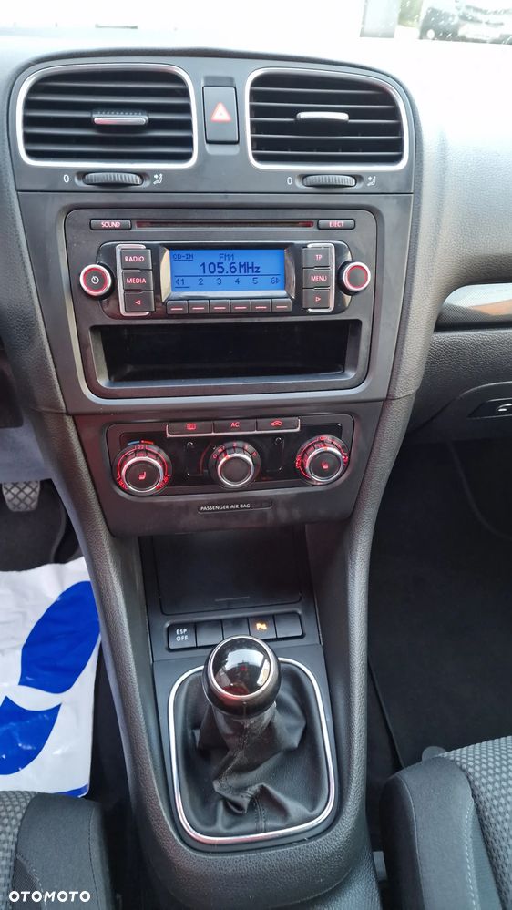 Volkswagen Golf 1.4 Style - 17