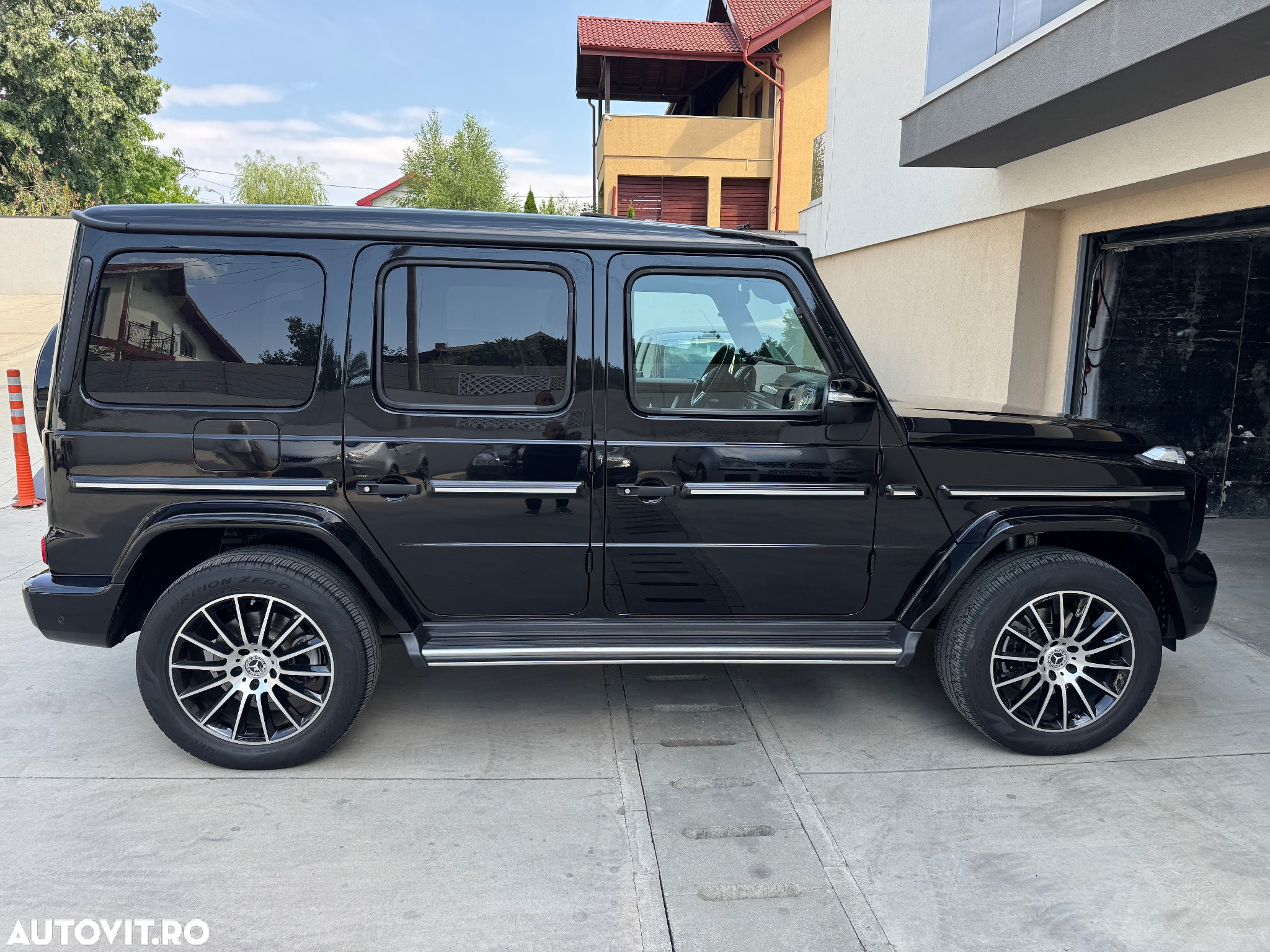 Mercedes-Benz G 350 d 9G-TRONIC Exclusive - 9