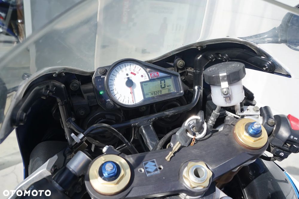 Suzuki GSX-R - 6