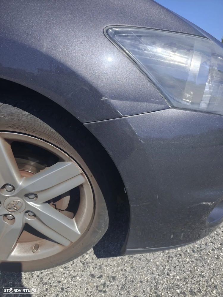 Toyota Auris 1.4 D-4D Exclusive+P.Sport - 13