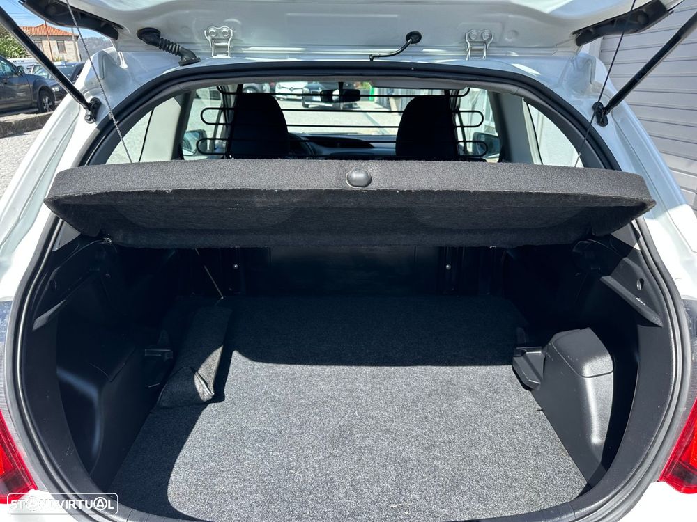 Toyota Yaris 1.4 D-4D AC - 10