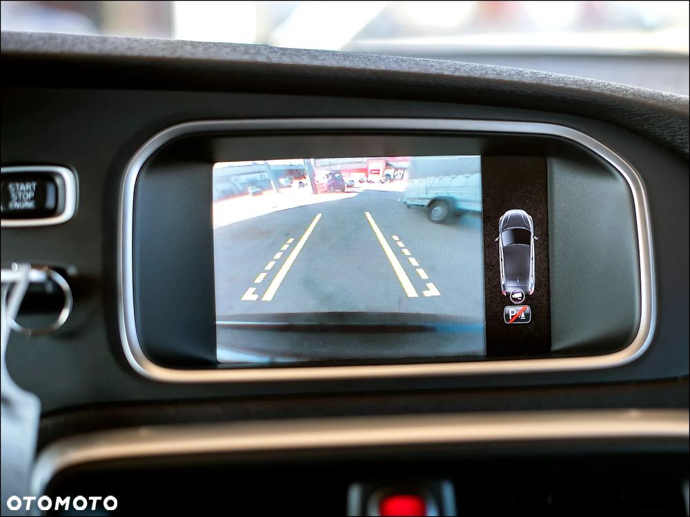 Volvo V40 D2 Summum - 22