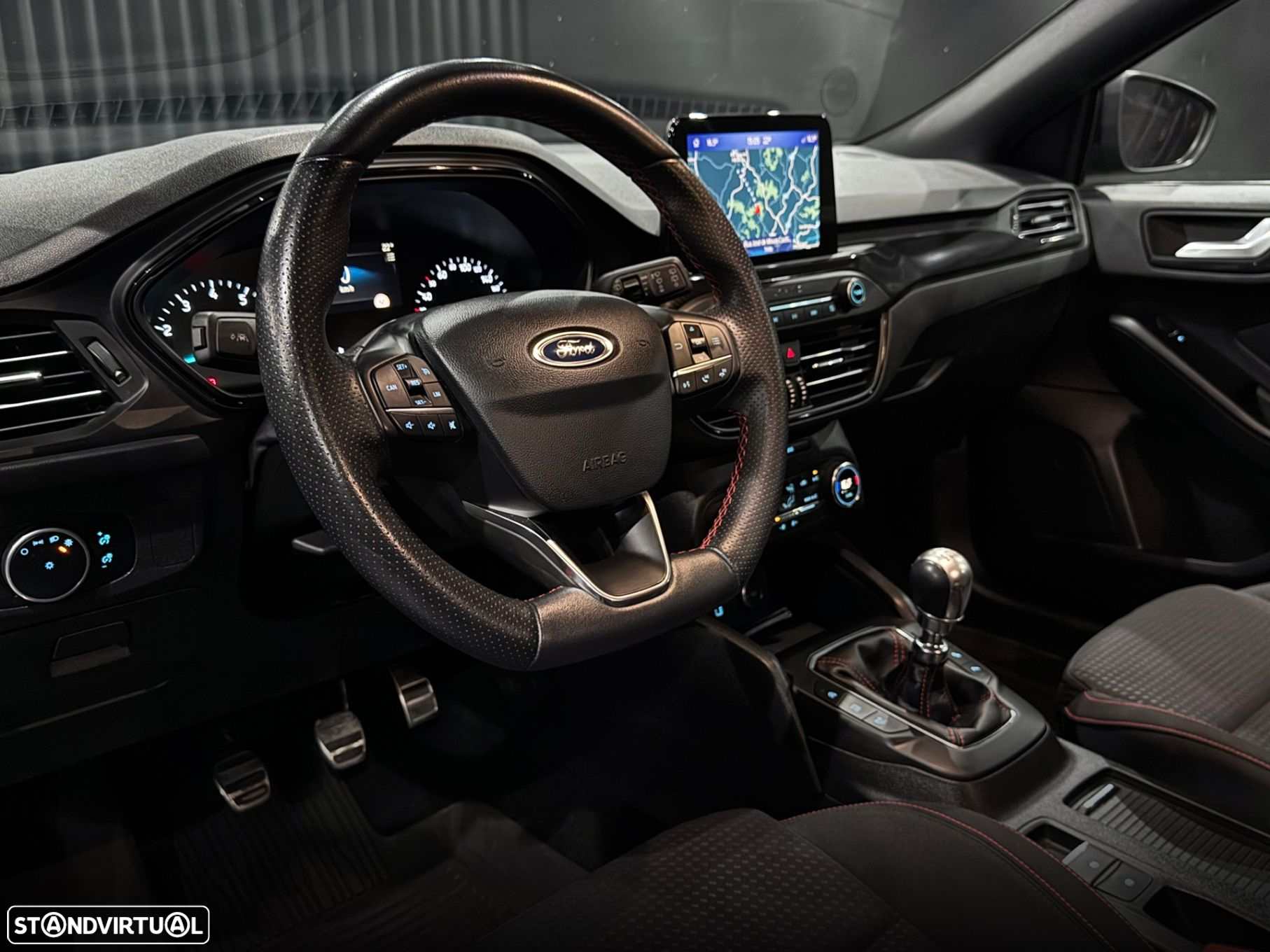 Ford Focus 1.0 EcoBoost ST-Line X - 13