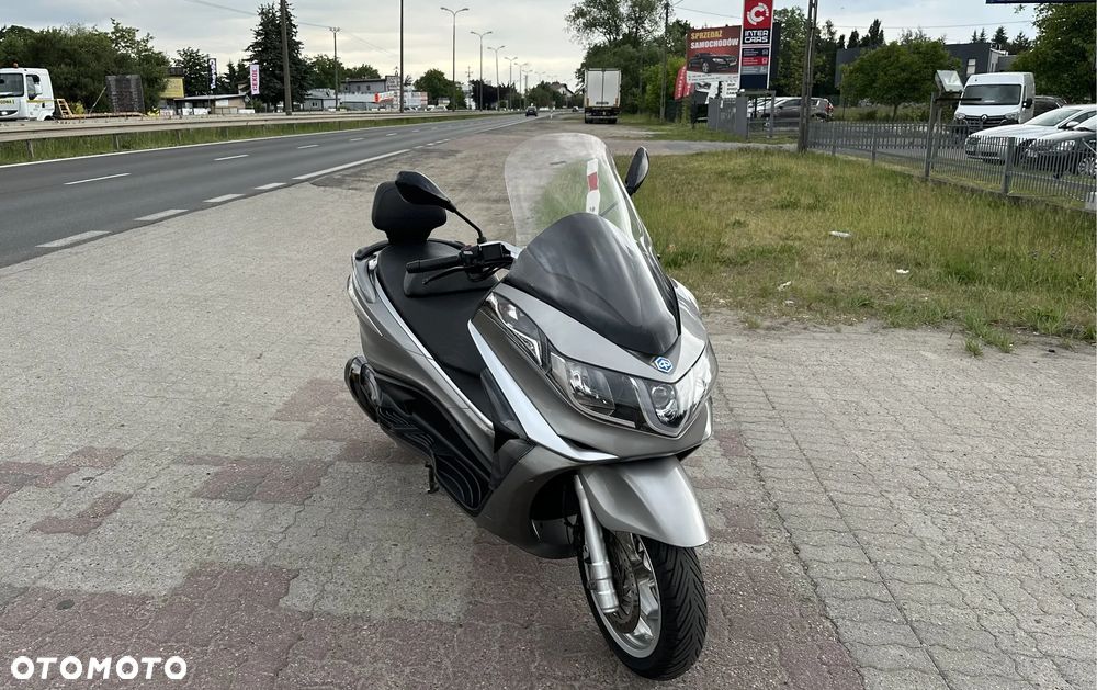 Piaggio X10 - 9