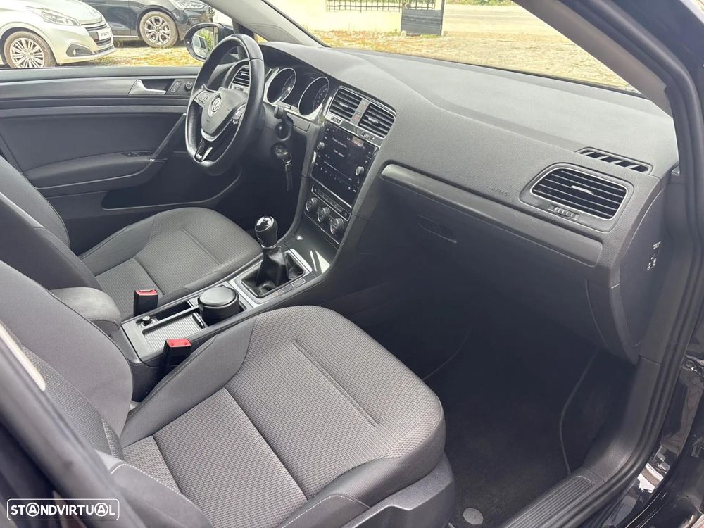VW Golf Variant 1.6 TDi Confortline - 10