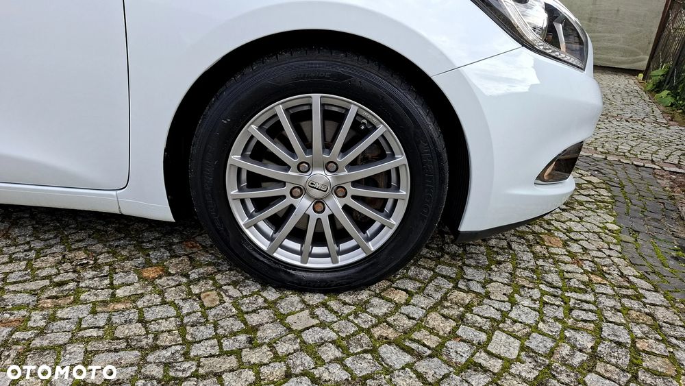 Kia Ceed 1.6 CRDi 128 ISG Spirit - 20