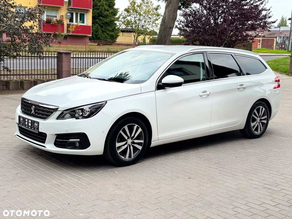 Peugeot 308 1.2 PureTech GPF Allure S&S - 10