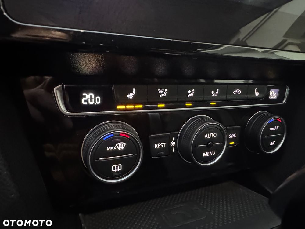 Volkswagen Passat 2.0 TDI Elegance DSG - 7