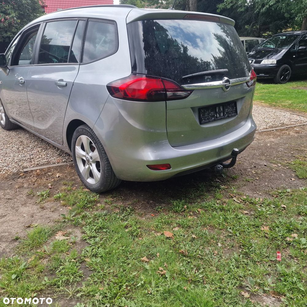 Opel Zafira - 2