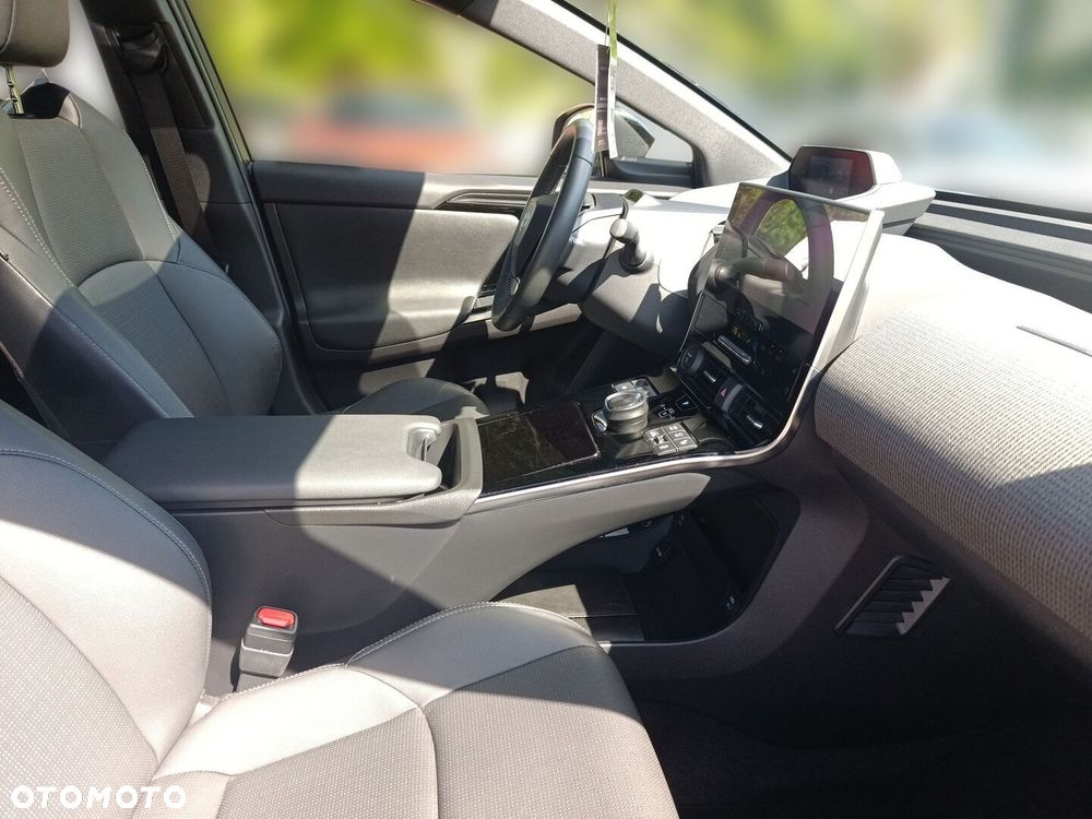 Toyota bZ4X 71.4kWh 4x4 Executive - 10