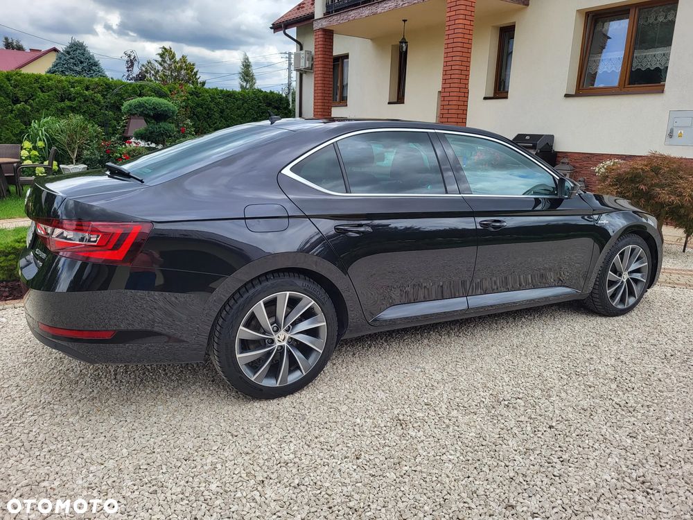 Skoda Superb 2.0 TDI 4x4 L&K DSG - 12