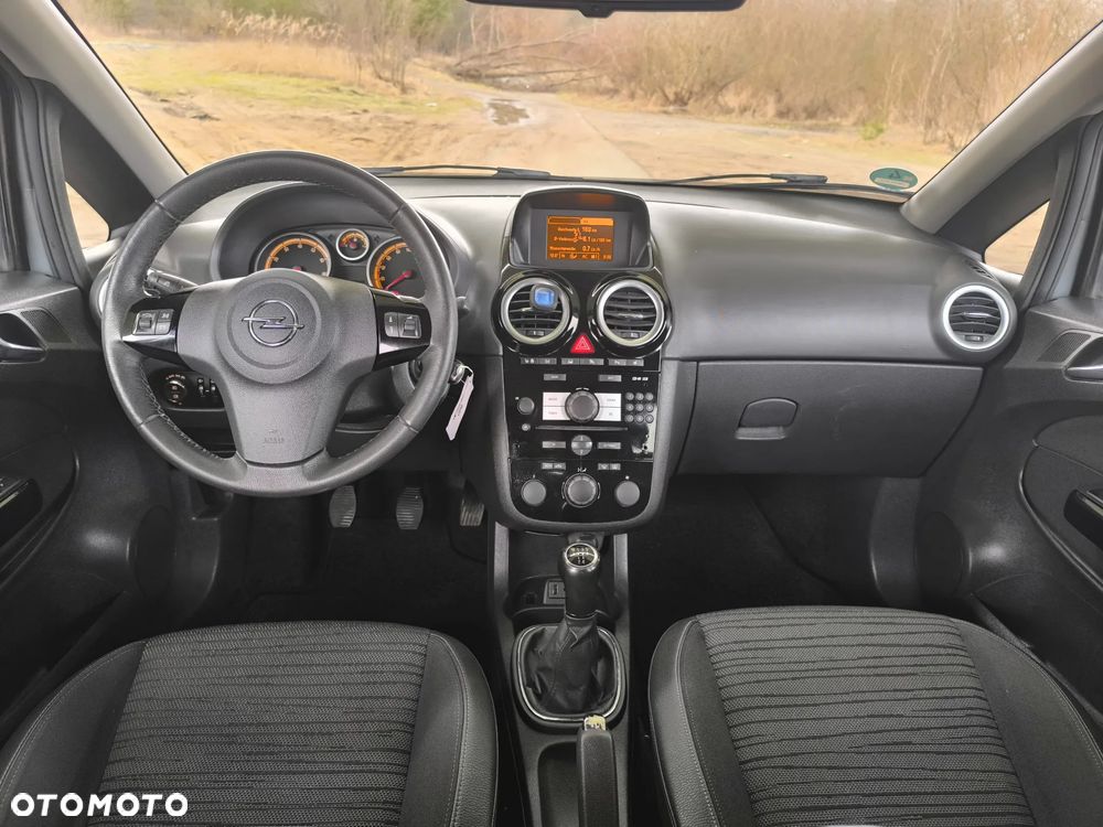 Opel Corsa 1.4 16V Energy - 12
