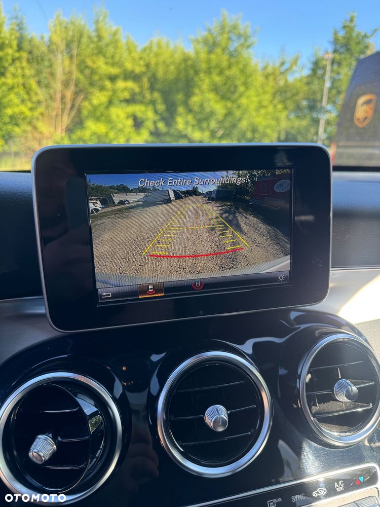 Mercedes-Benz GLC 300 4Matic 9G-TRONIC AMG Line - 15
