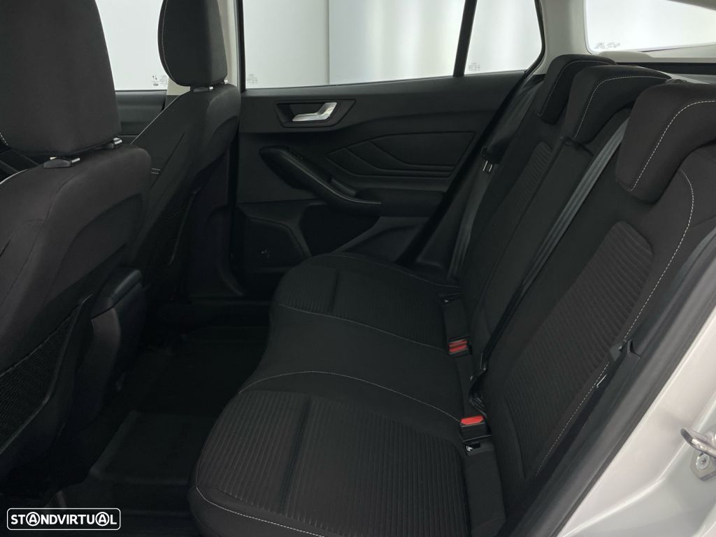 Ford Focus SW 1.0 EcoBoost Titanium - 12
