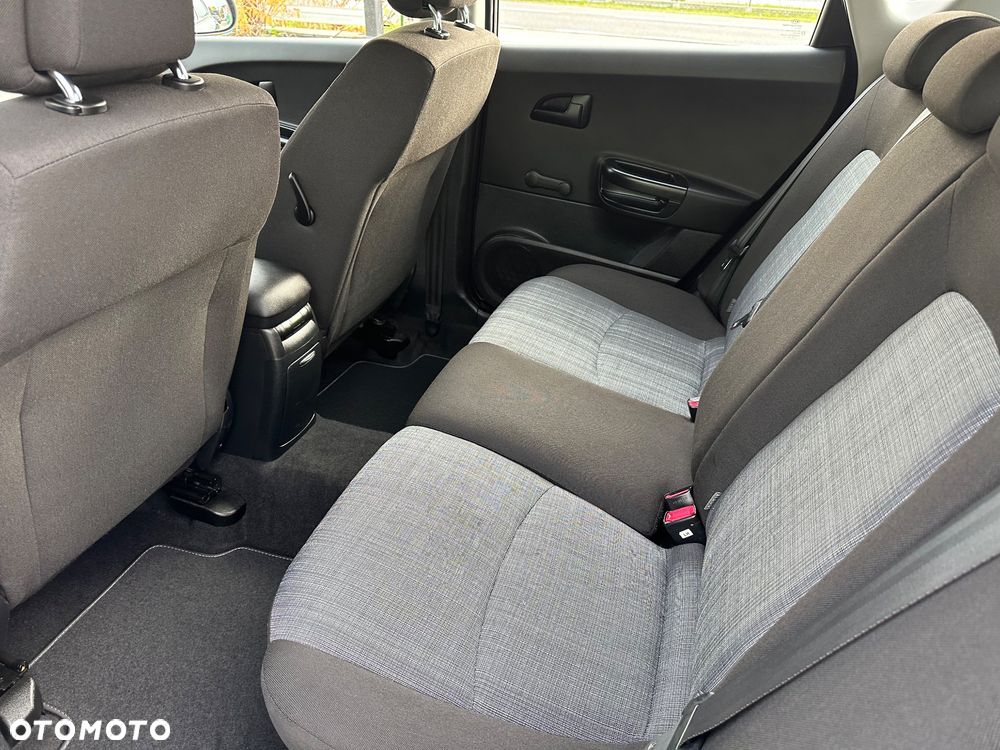 Kia Ceed 1.4 CVVT Dream-Team Edition - 9