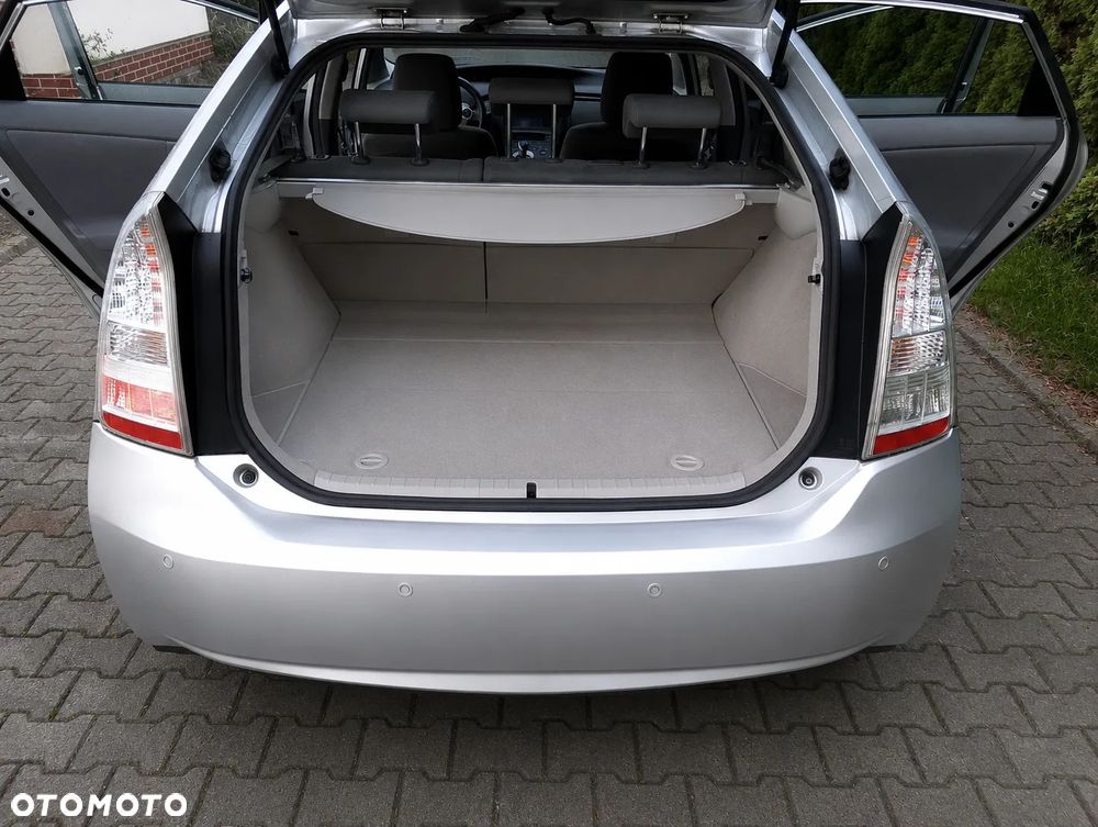 Toyota Prius - 22