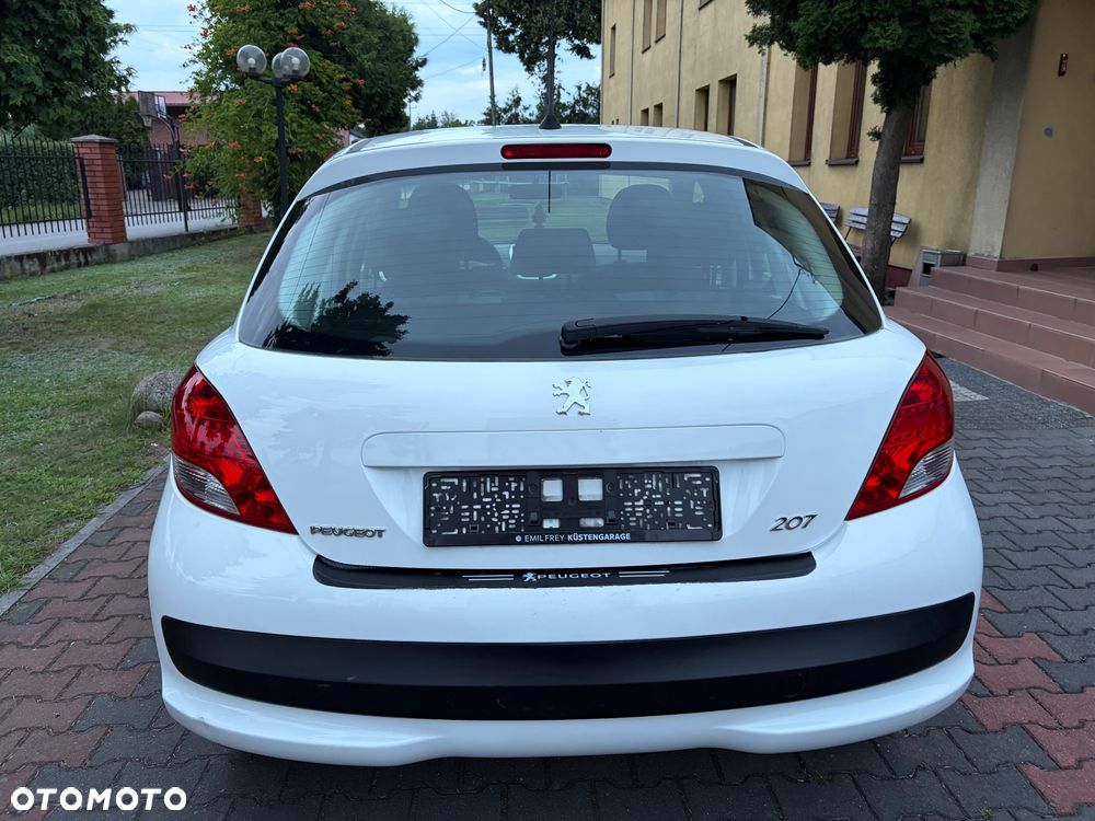 Peugeot 207 75 Millesim 200 - 11