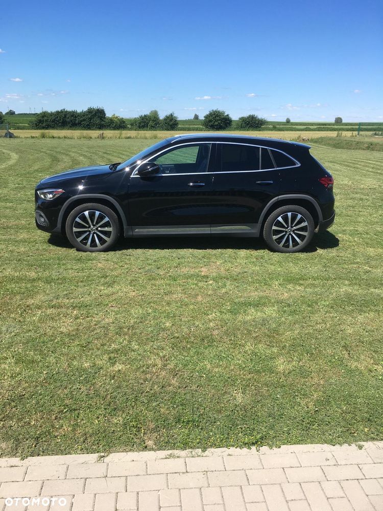 Mercedes-Benz GLA 250 4Matic 8G-DCT Progressive - 10