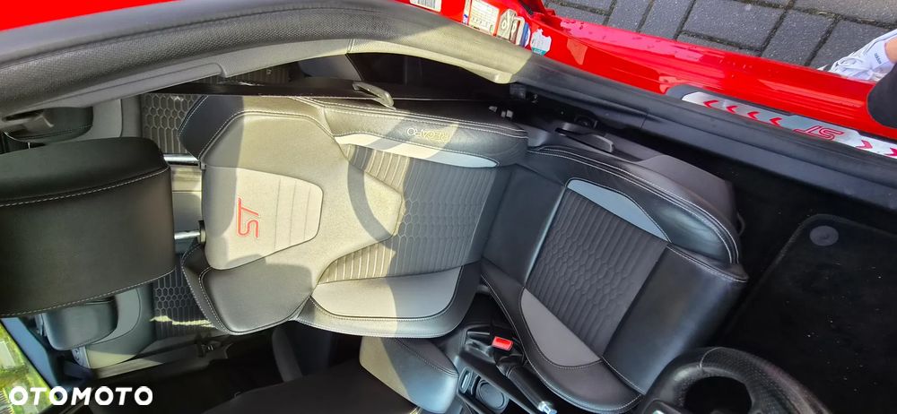 Ford Focus 2.0 EcoBoost ST-2 - 32