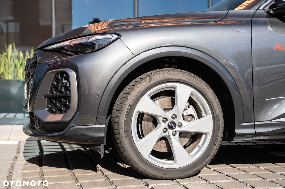 Audi Q5 Sportback - 5