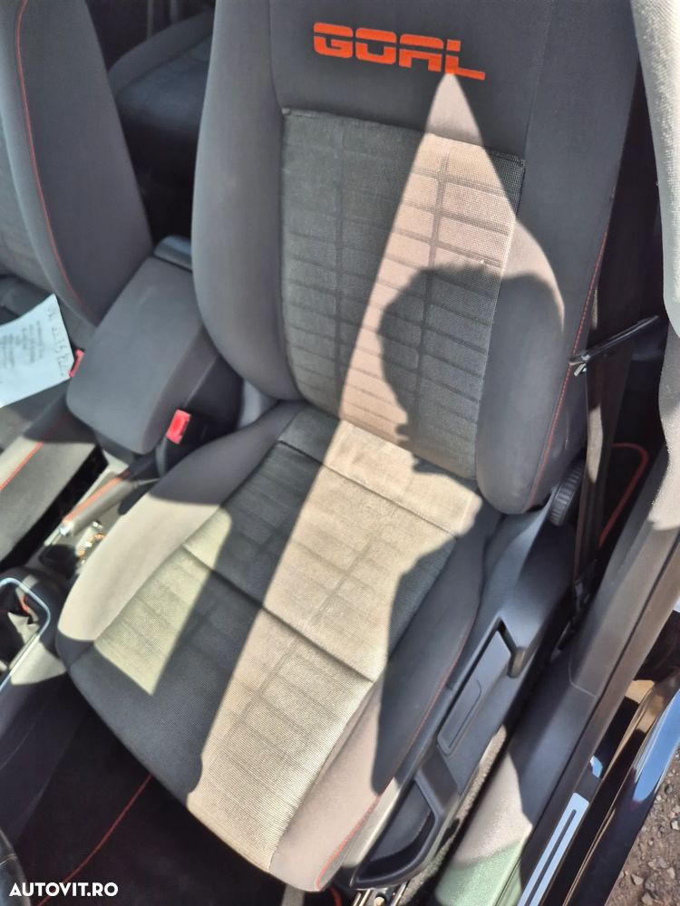 Volkswagen Golf Plus 1.6 FSI Comfortline - 8