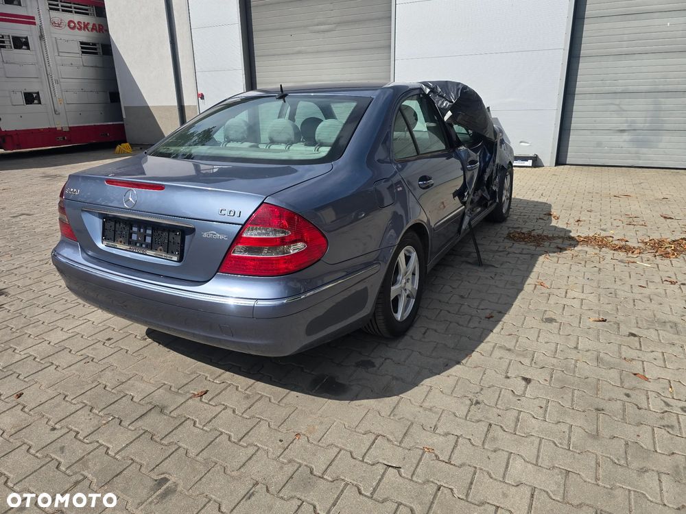 Mercedes-Benz Klasa E 220 CDI Elegance DPF - 5